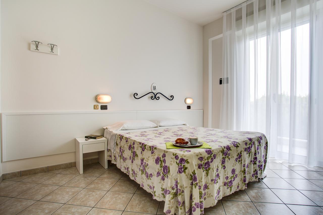 Ancora Hotel & Residence Cattolica Exterior photo